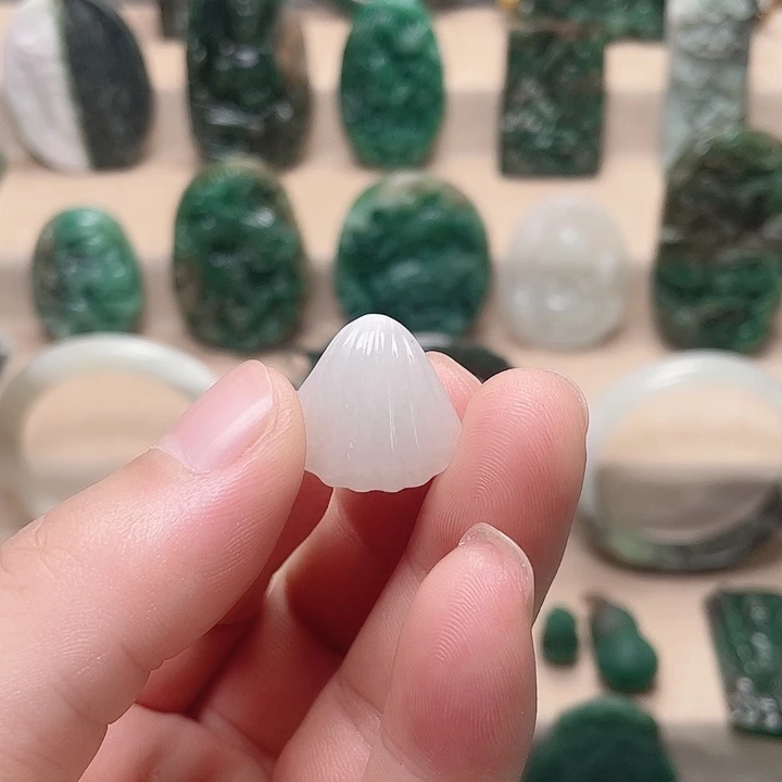 未镶嵌独山玉颈饰