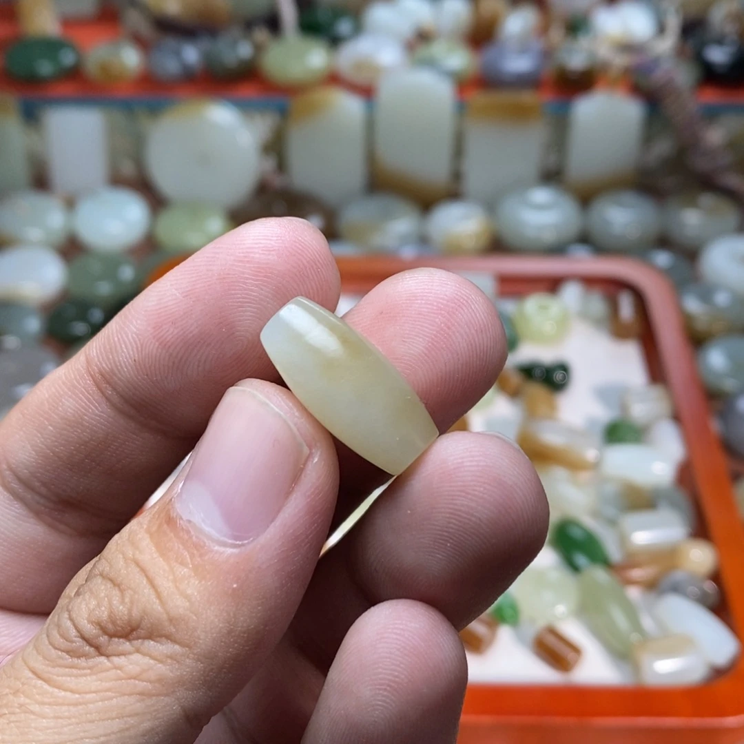 和田玉未镶嵌吊坠(不含链)