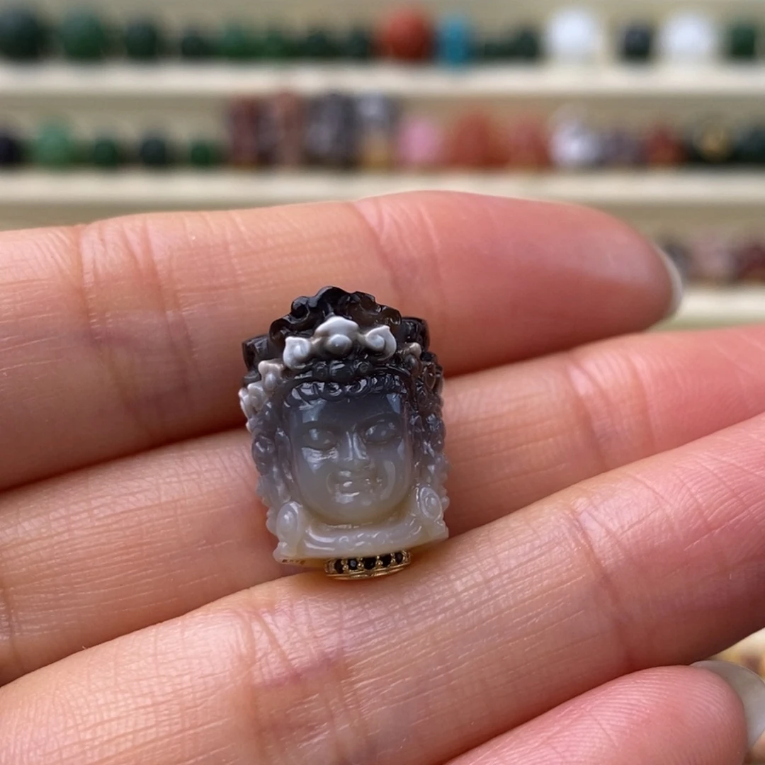 玛瑙/玉髓18K金镶嵌颈饰