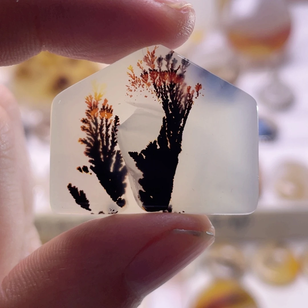 玛瑙/玉髓未镶嵌珠宝奇石