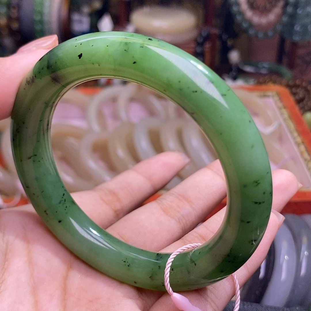 东***年未镶嵌手镯和田玉碧玉果绿乌兰海胖圆手镯56.8