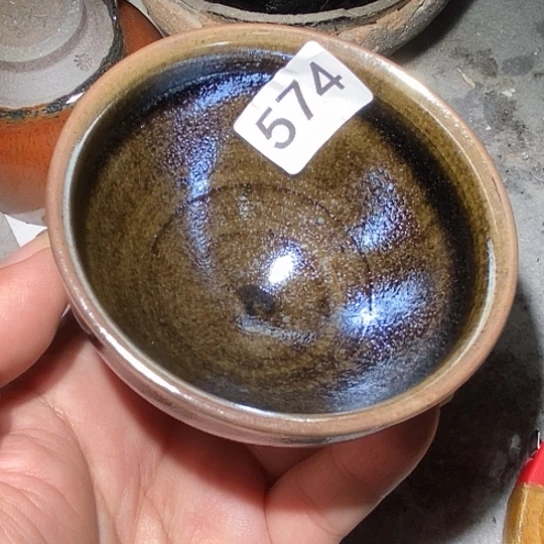 爱***爱茶盏一个人：一定的是不是