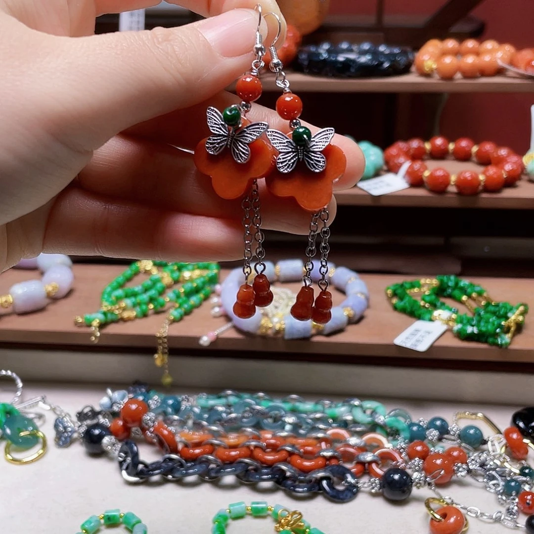 翡翠未镶嵌手链试试