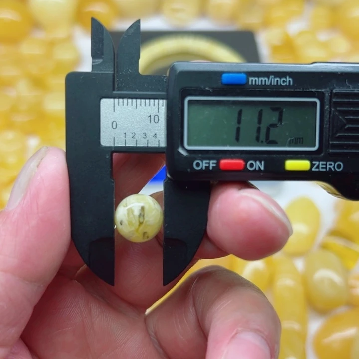 未镶嵌琥珀（矿物珀）裸石