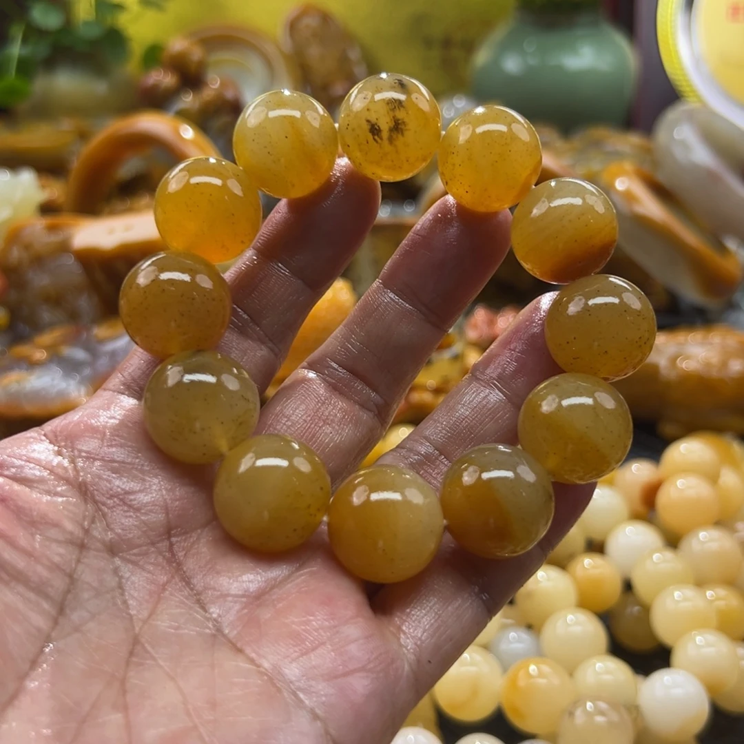 石英质玉未镶嵌颈饰