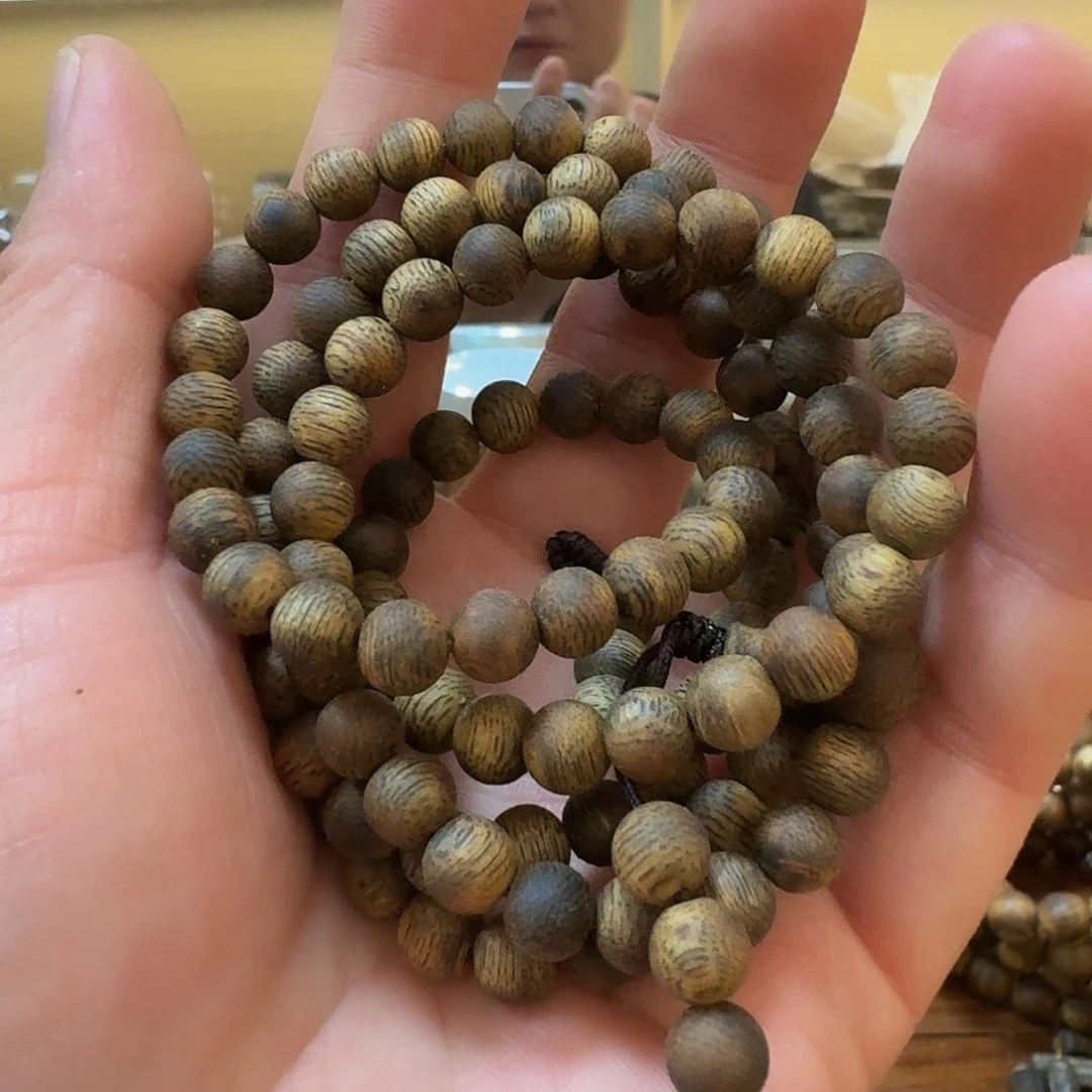 沉香手串金莎叶绿棋卡6多圈13克