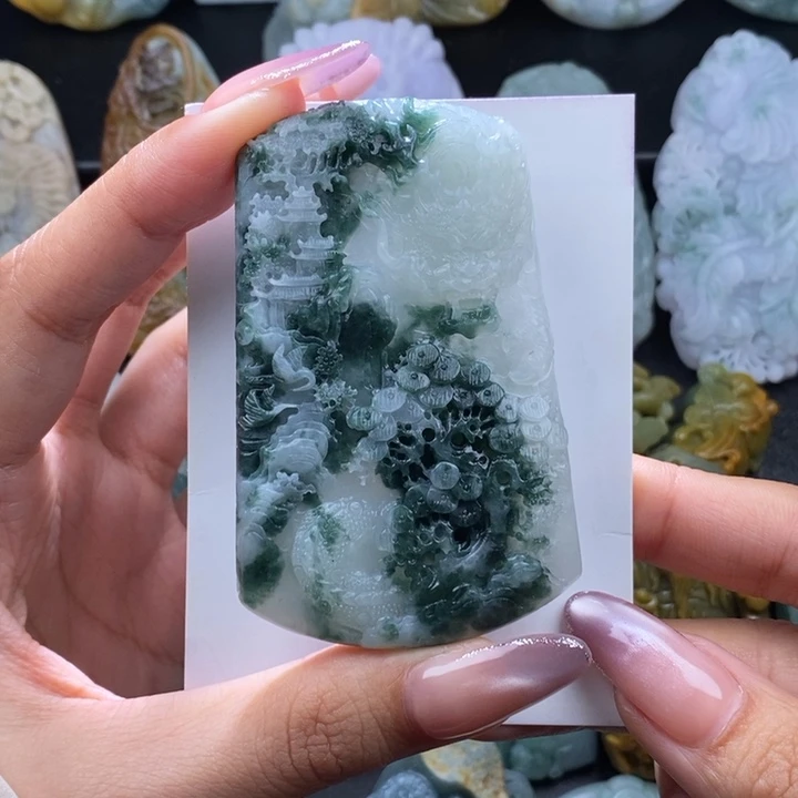定制翡翠未镶嵌飘花山水龙