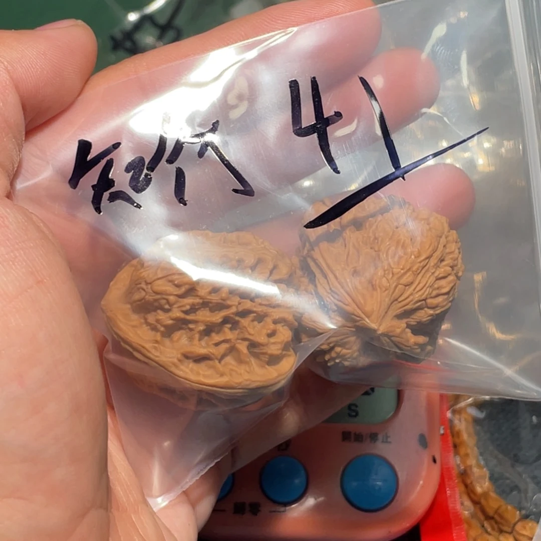 文玩核桃把件知****室5999999998889