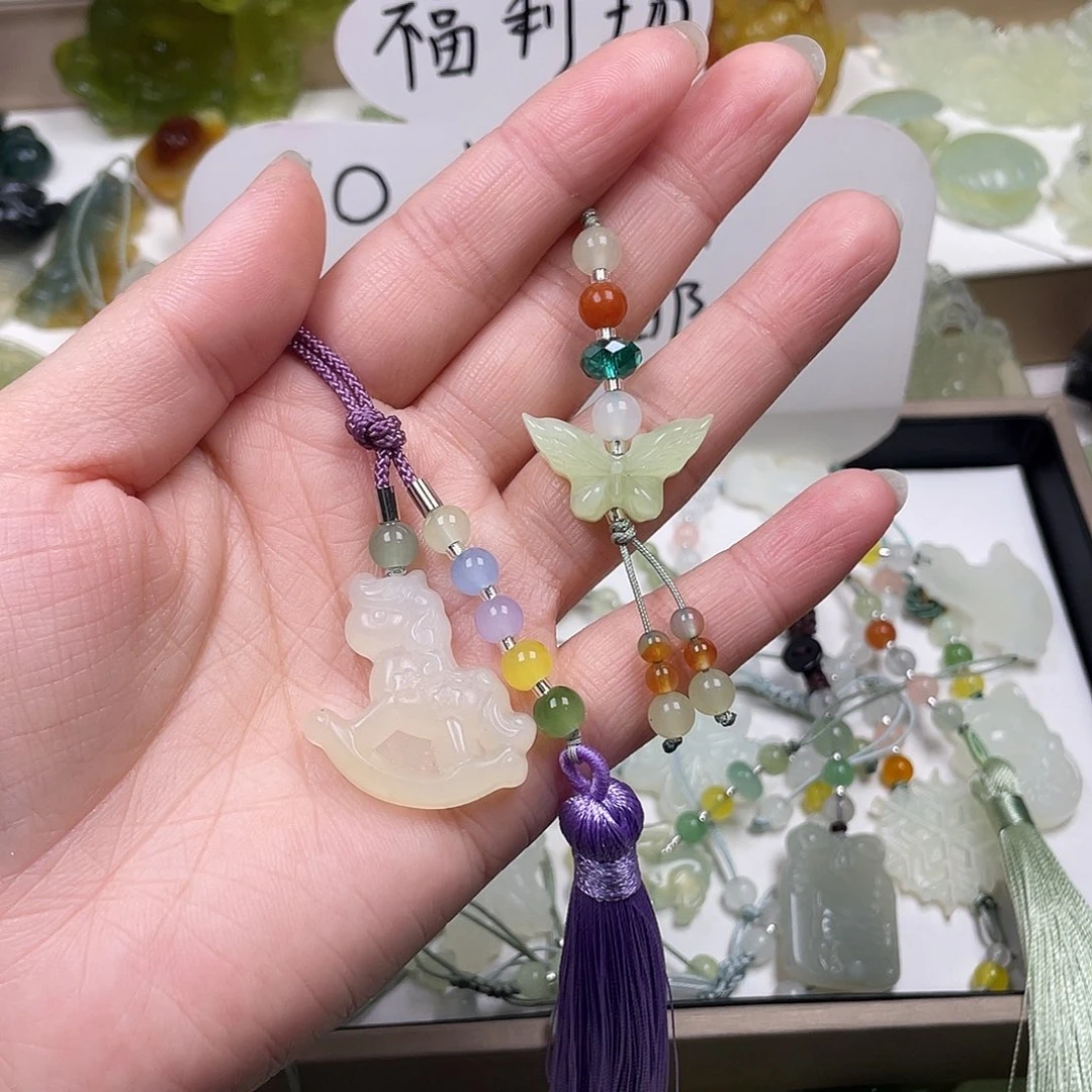 思***思蛇纹石玉未镶嵌颈饰