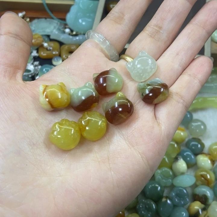 蛇纹石玉配件未镶嵌萍*