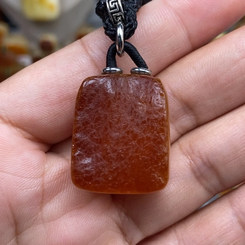 【闪购商品】琥珀颈饰未镶嵌