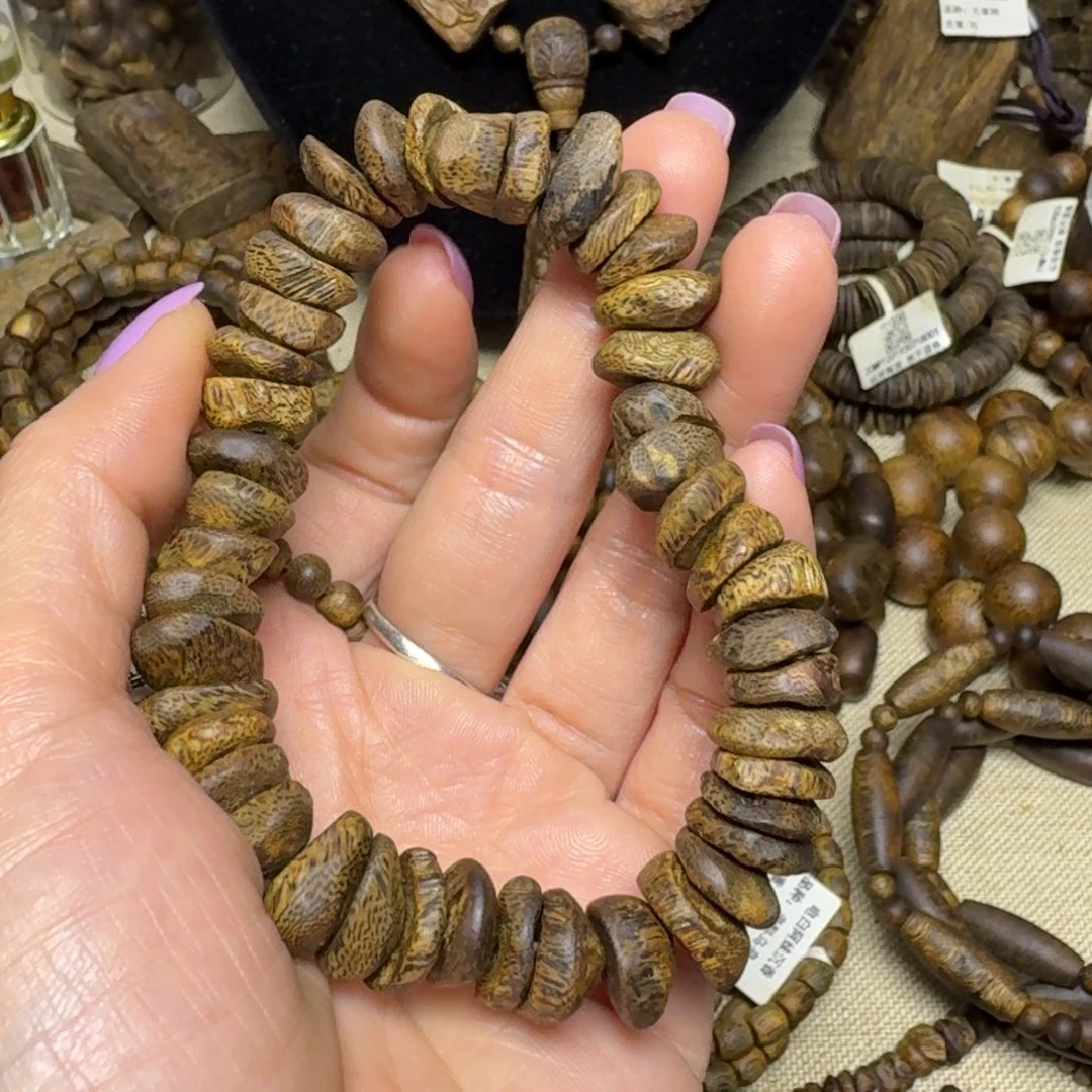 沉香手串乌身卡1.2-17克多样性发货一条