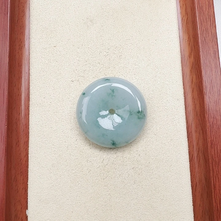 翡翠未镶嵌颈饰孤品