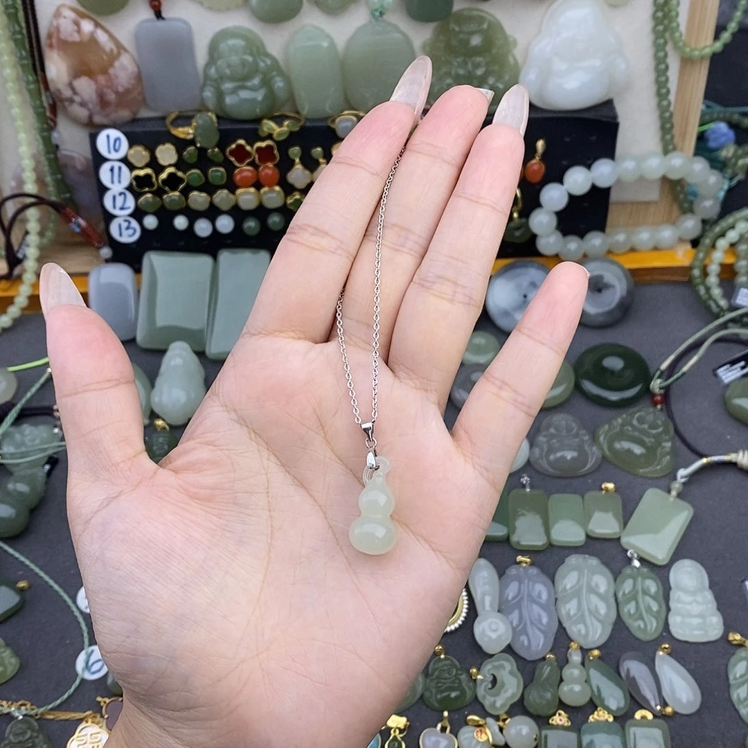 和田玉银S925镶嵌吊坠(赠链)