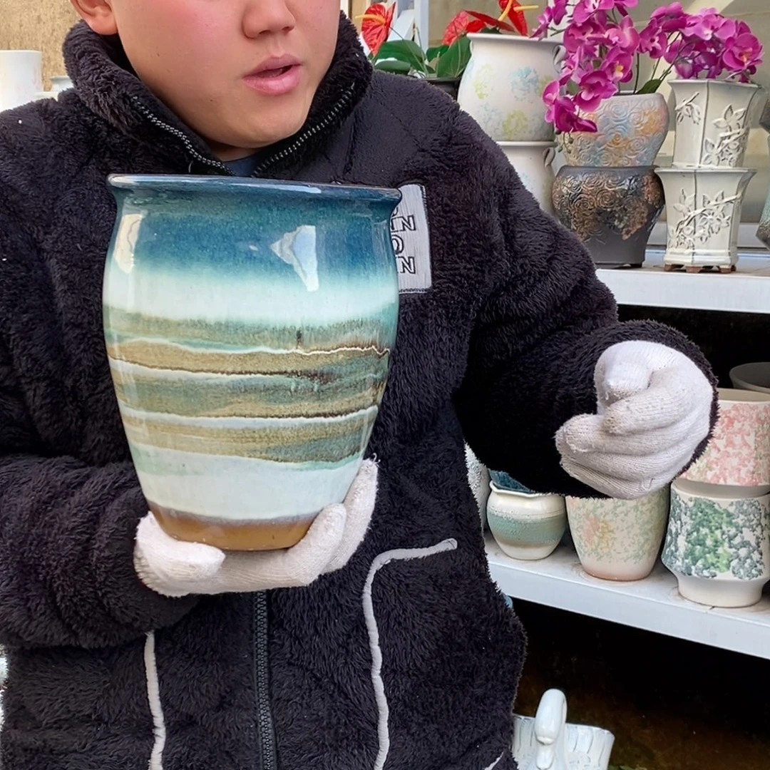 花盆紫砂口18高22瑕疵