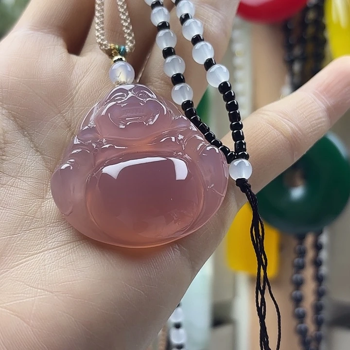 眷***恋石英质玉未镶嵌颈饰