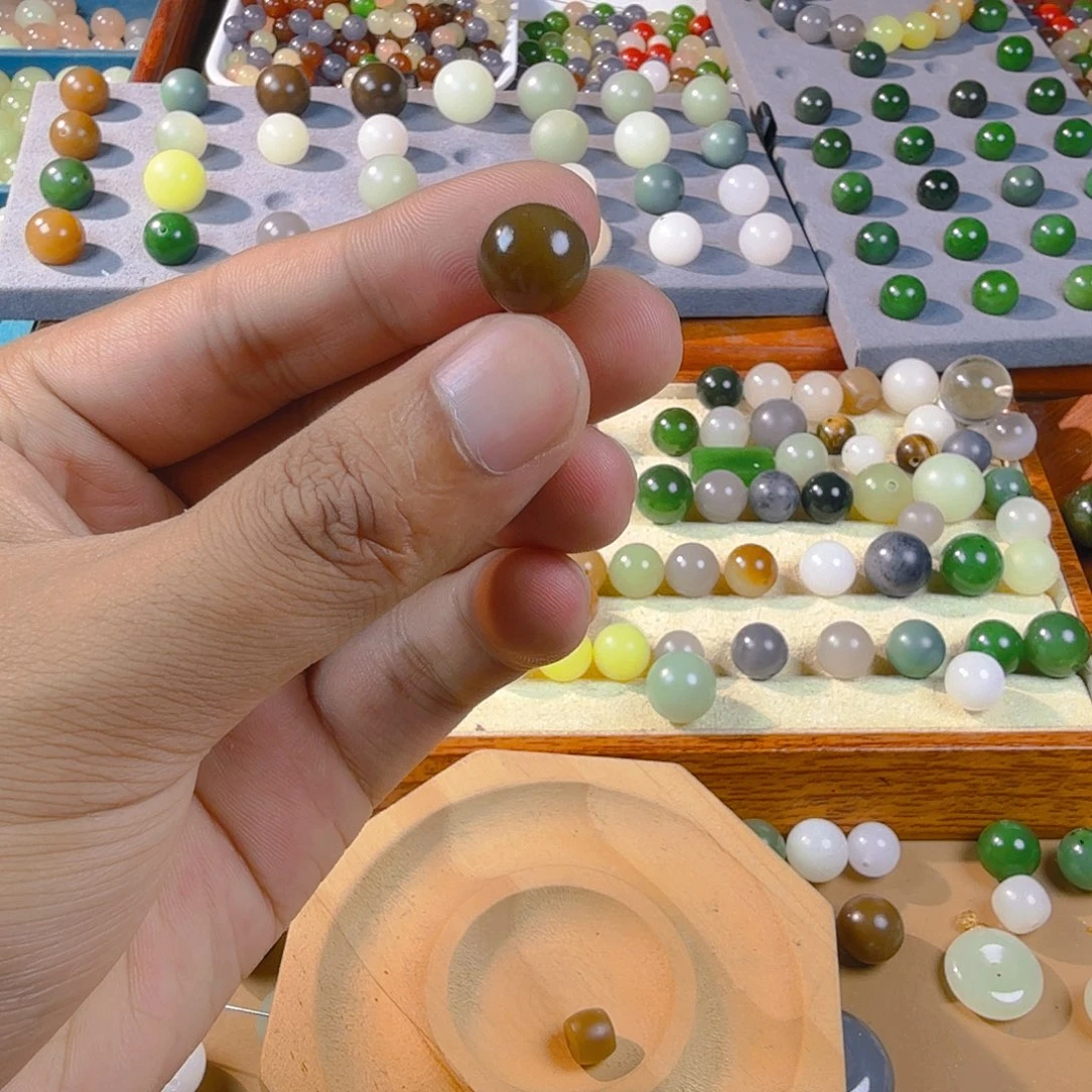 和田玉未镶嵌手链卡12散珠