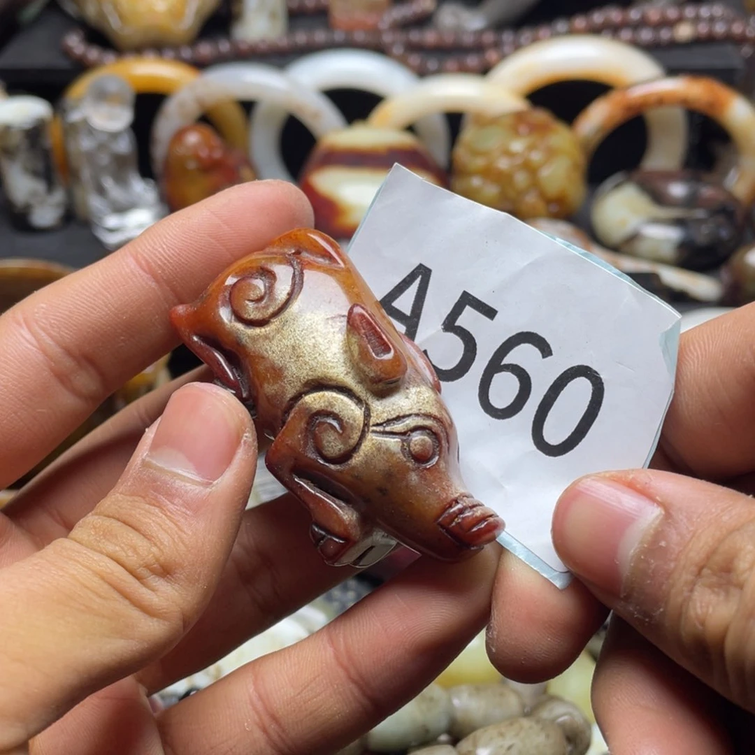 和田玉颈饰未镶嵌