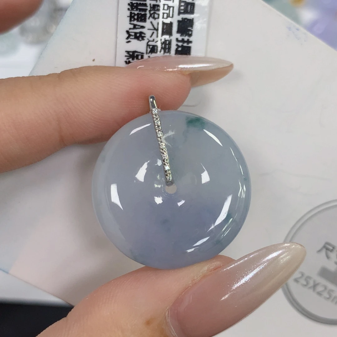 颈饰18K金镶嵌翡翠