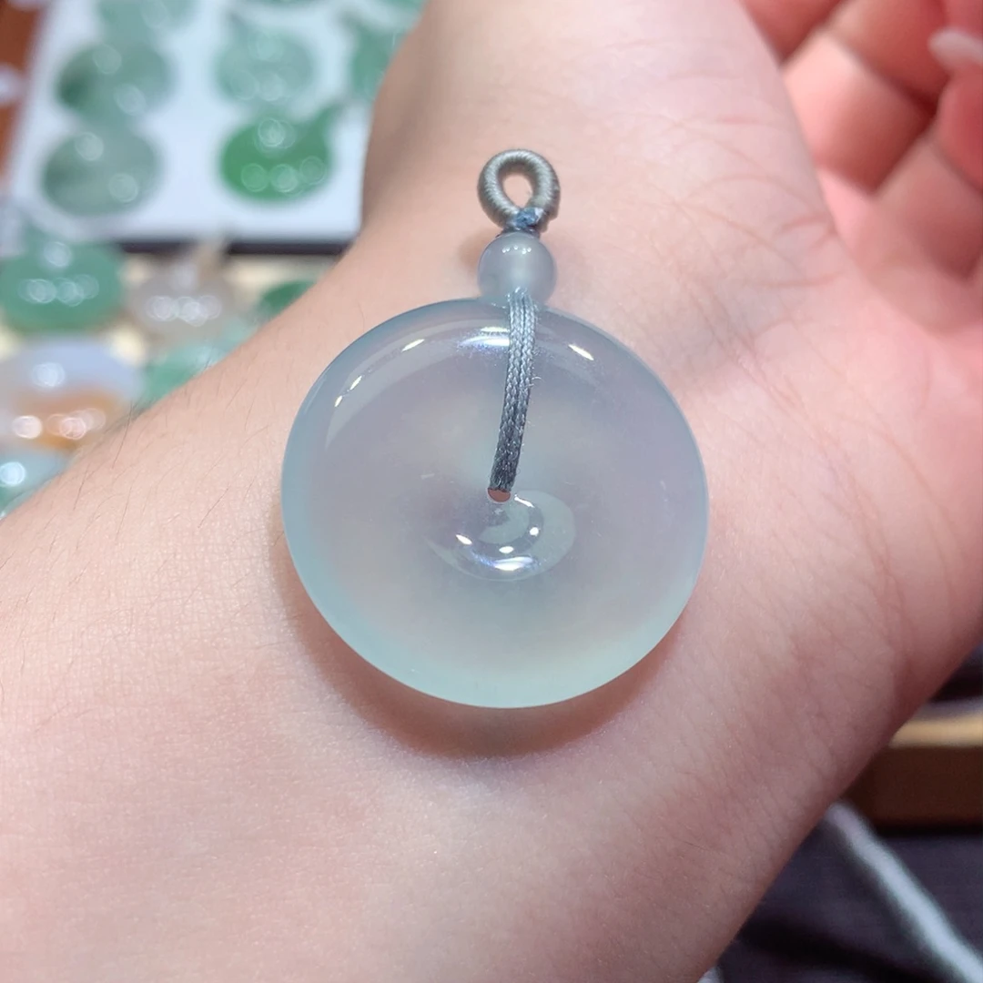 翡翠未镶嵌颈饰4