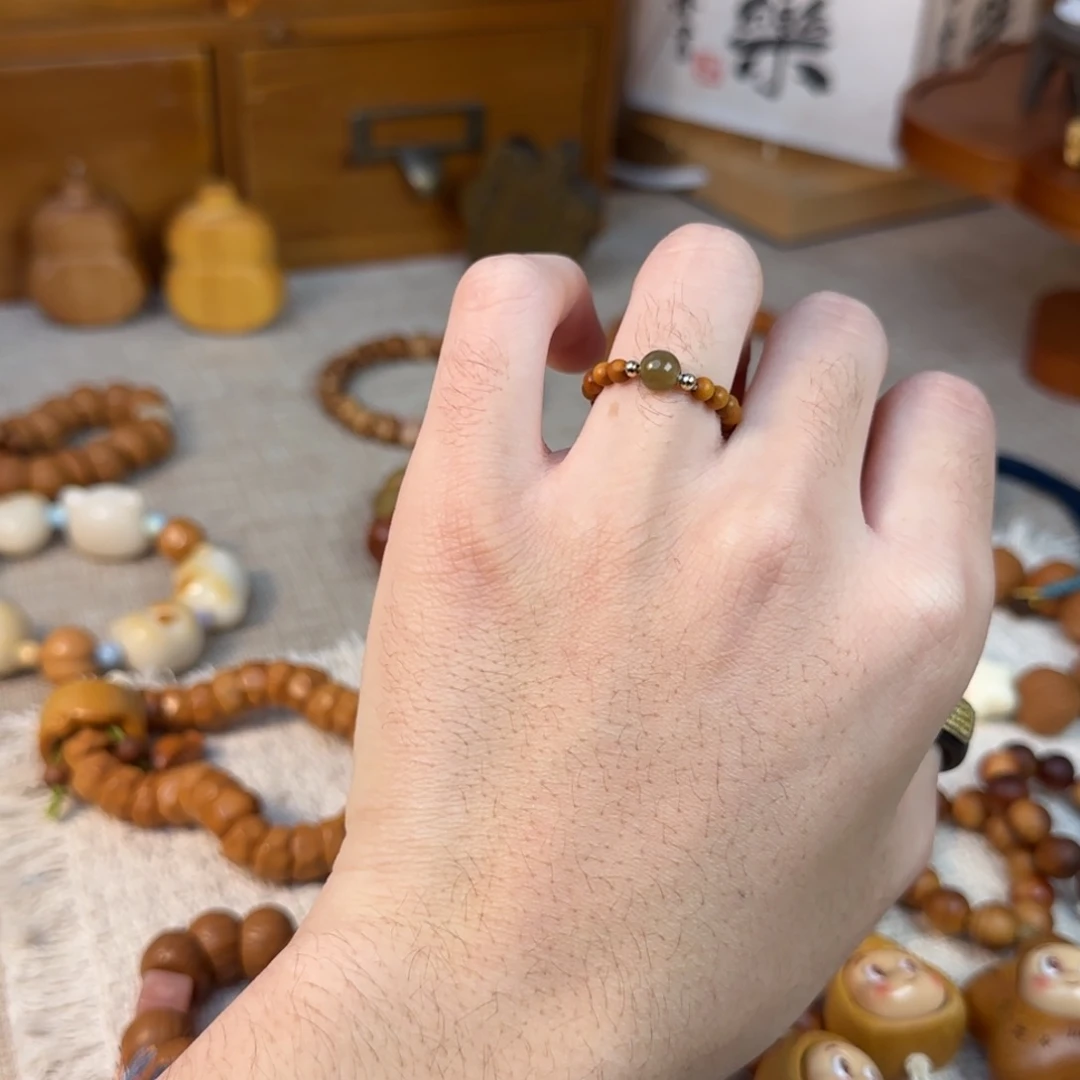 非洲檀香无事牌且莫唐橄榄核戒指