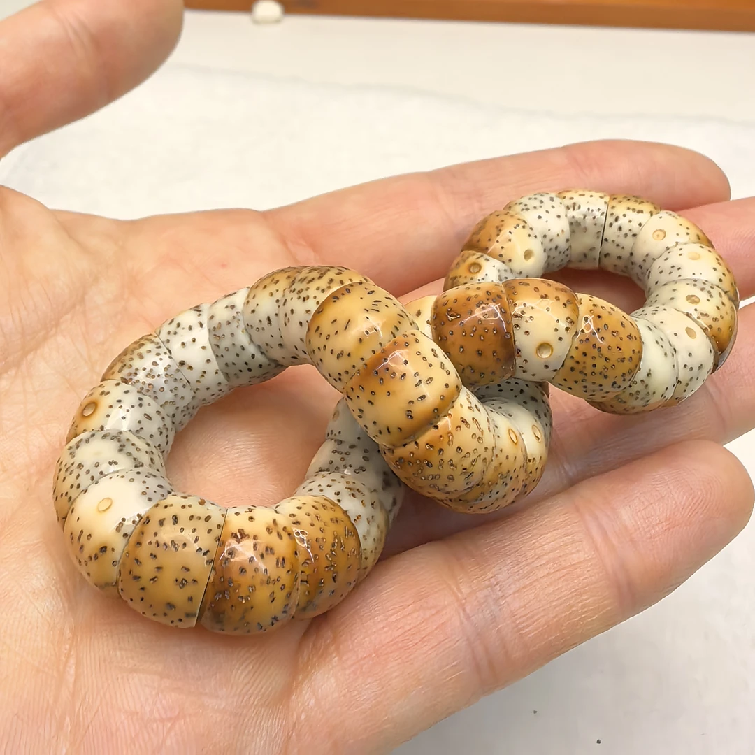 海南星月火烧云斜切猪大肠单圈手串