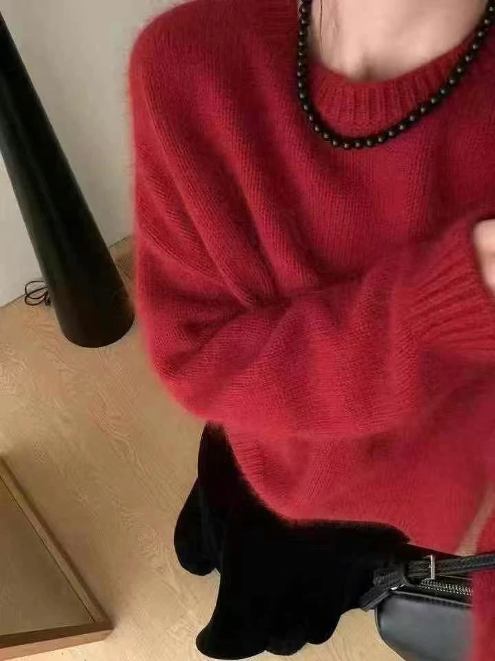 琦琦家定制款新年红圆领套头毛衣