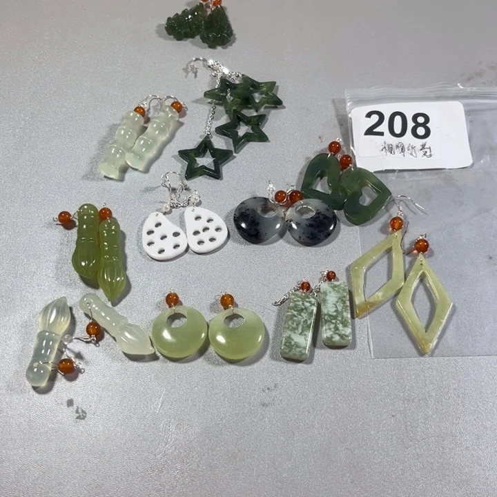 蛇纹石玉未镶嵌耳饰陈*莲