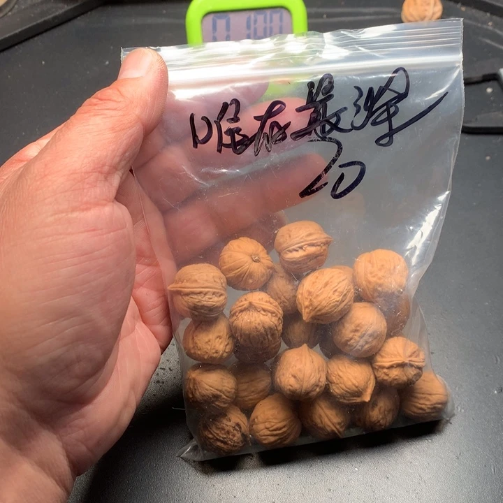 文玩核桃吊坠唯****深野生精品小核桃散籽