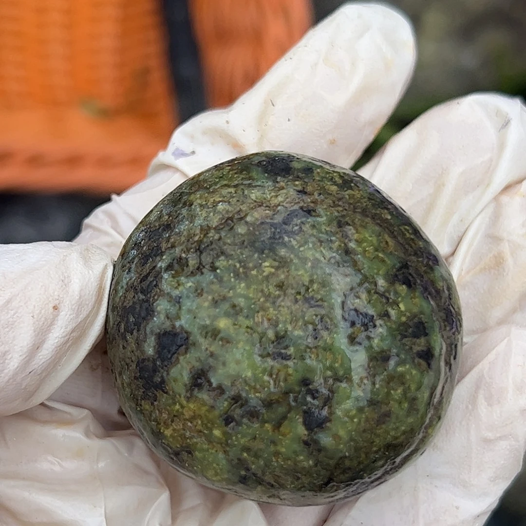 蛇纹石玉合金珠宝奇石王*哥