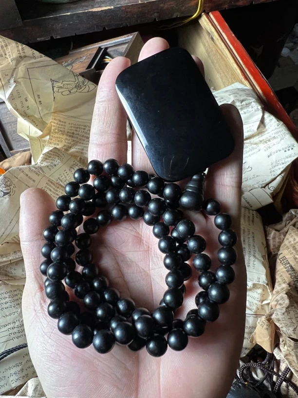 【闪购商品】和田玉墨玉一套颈饰