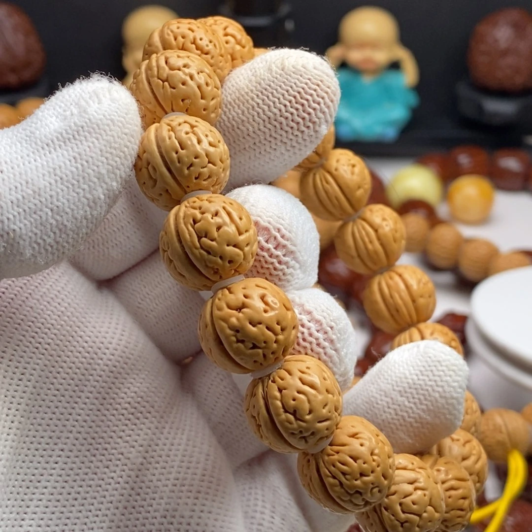 自***。吊坠桃核啊啊啊啊啊啊阿