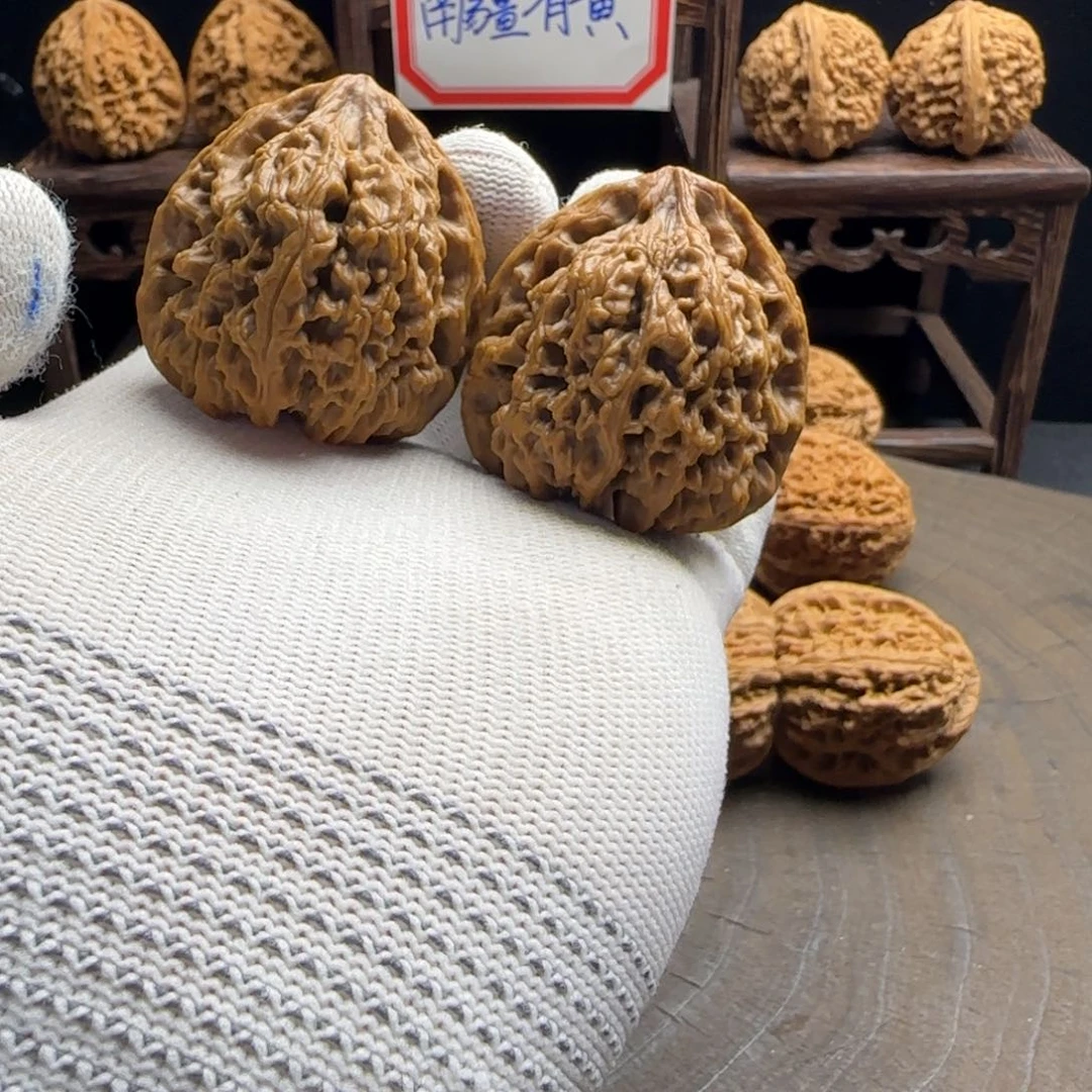 吊坠文玩核桃41全家福三角