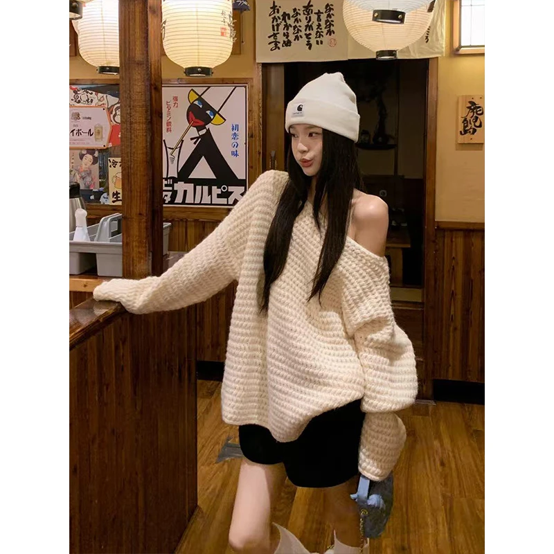 轻熟风性感露肩通勤百搭长袖针织衫女冬季高腰黑色短裤两件套1218