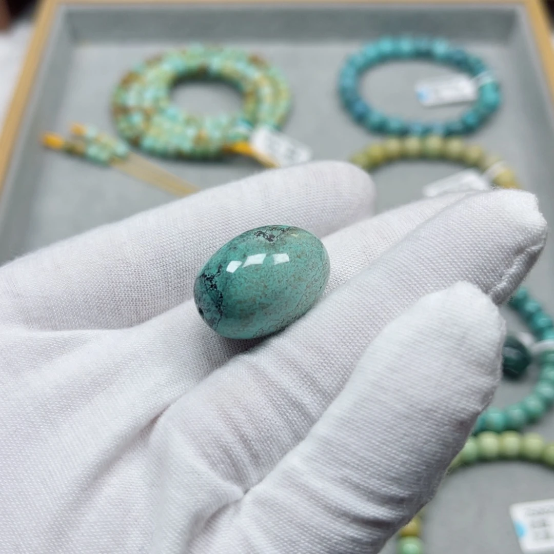 绿松石未镶嵌挂件