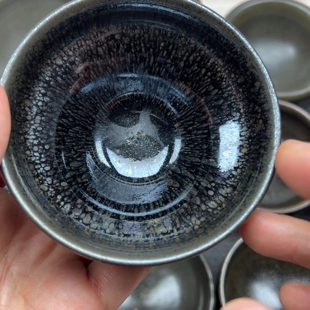 茶盏石*?心事人人都有，但不能逢人就说