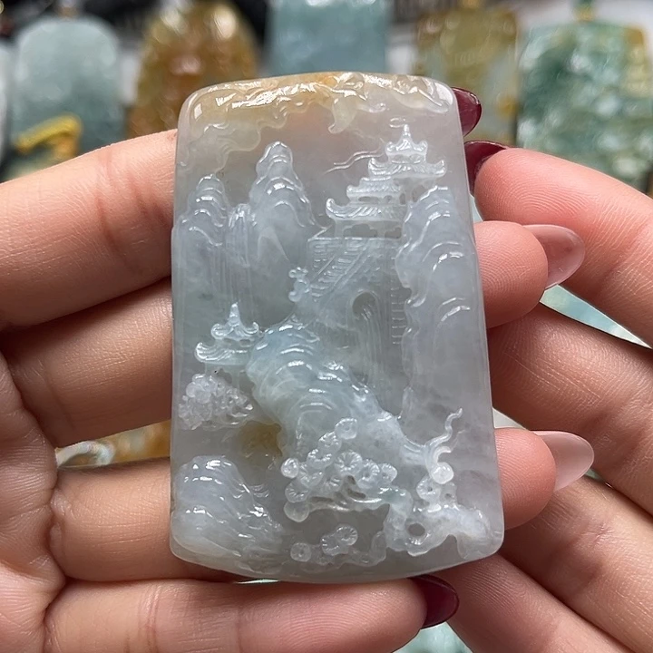 翡翠未镶嵌颈饰山水牌