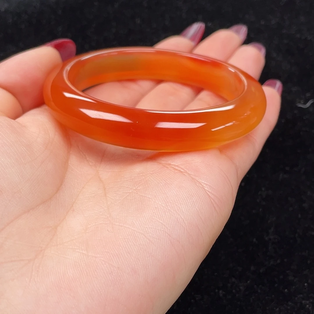 玛瑙/玉髓手镯未镶嵌花****室