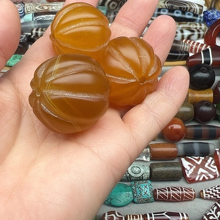 爱***错玛瑙/玉髓合金颈饰