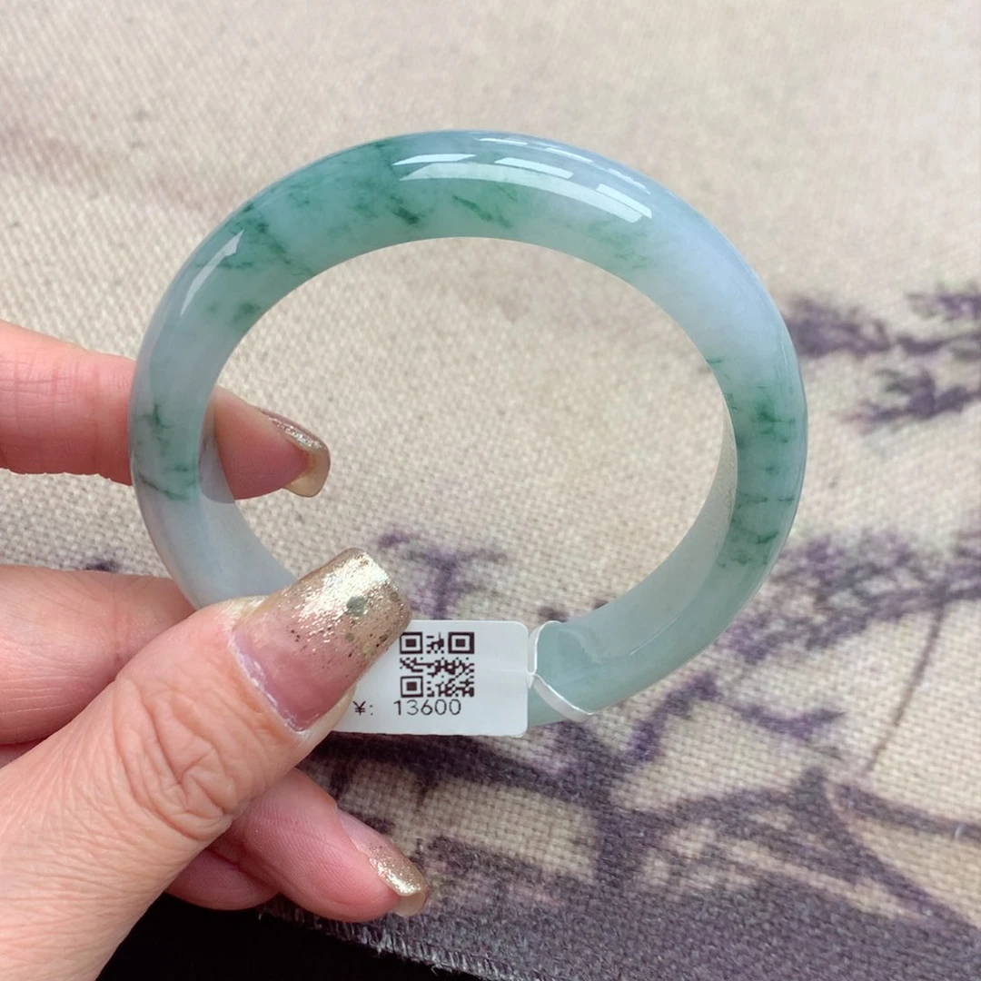 未镶嵌手镯翡翠缅甸翡翠手镯