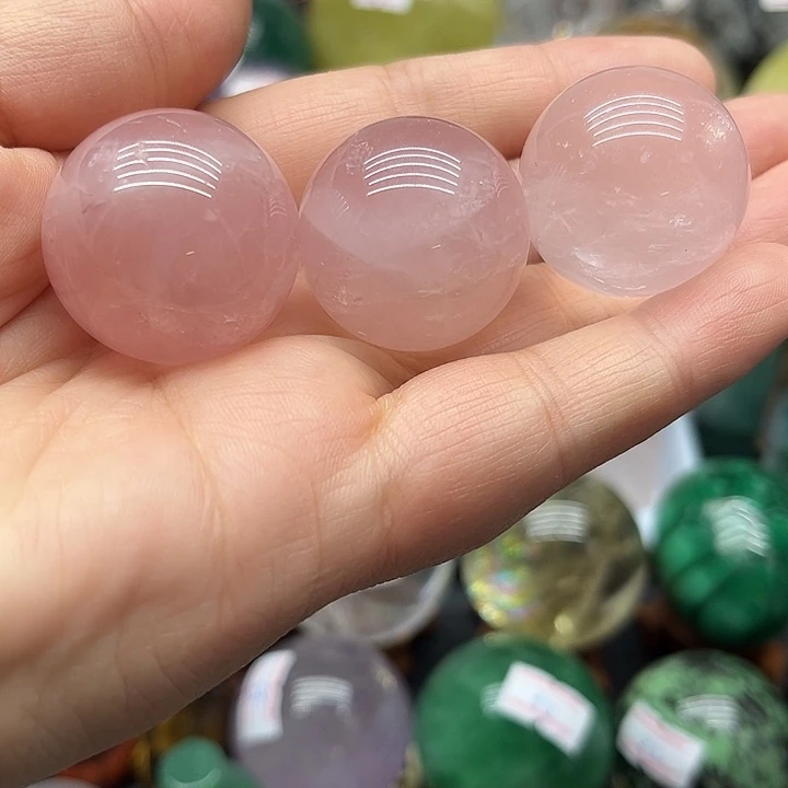 未镶嵌水晶珠宝半成品86克粉水晶球