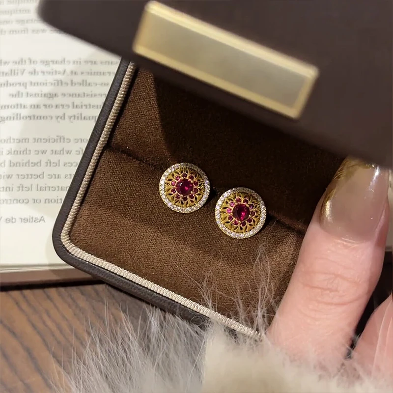 铜合金锆石耳饰 重工花边金属耳钉女中式复古轻奢优雅百搭耳环