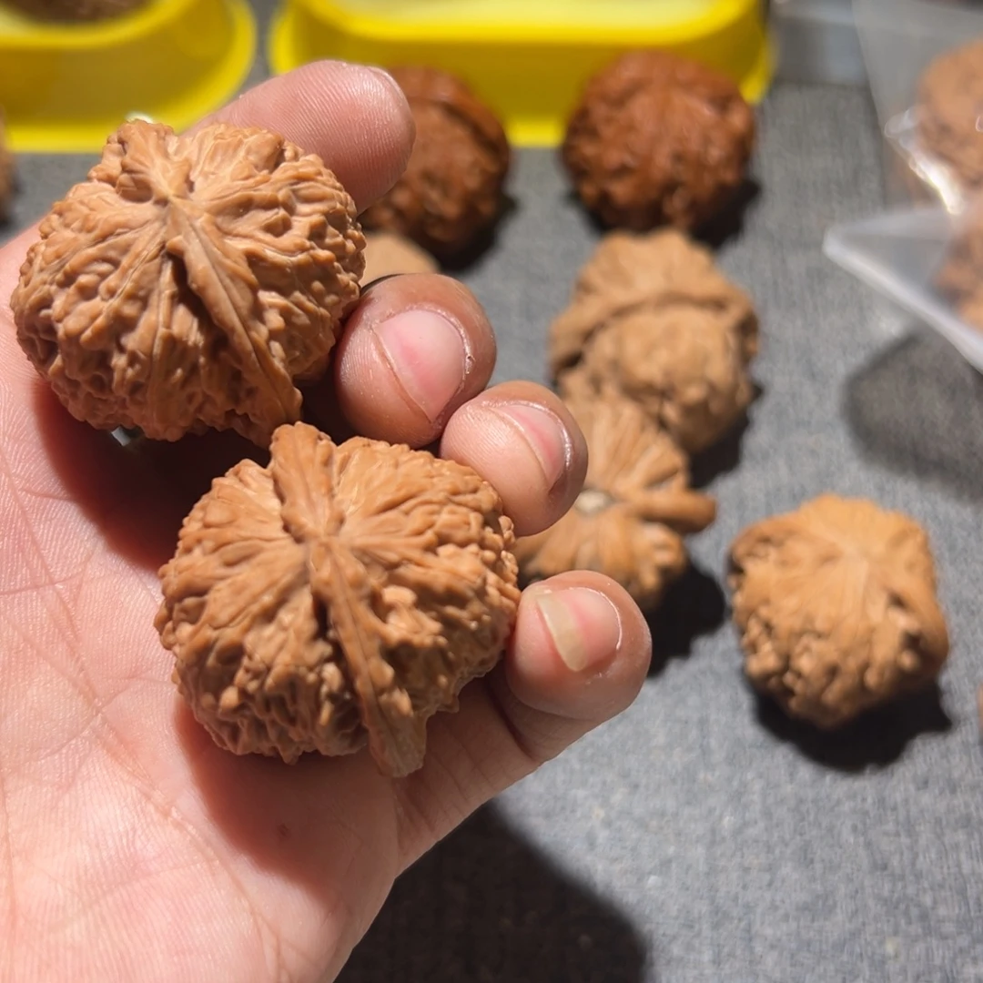 ****文玩核桃手玩把件