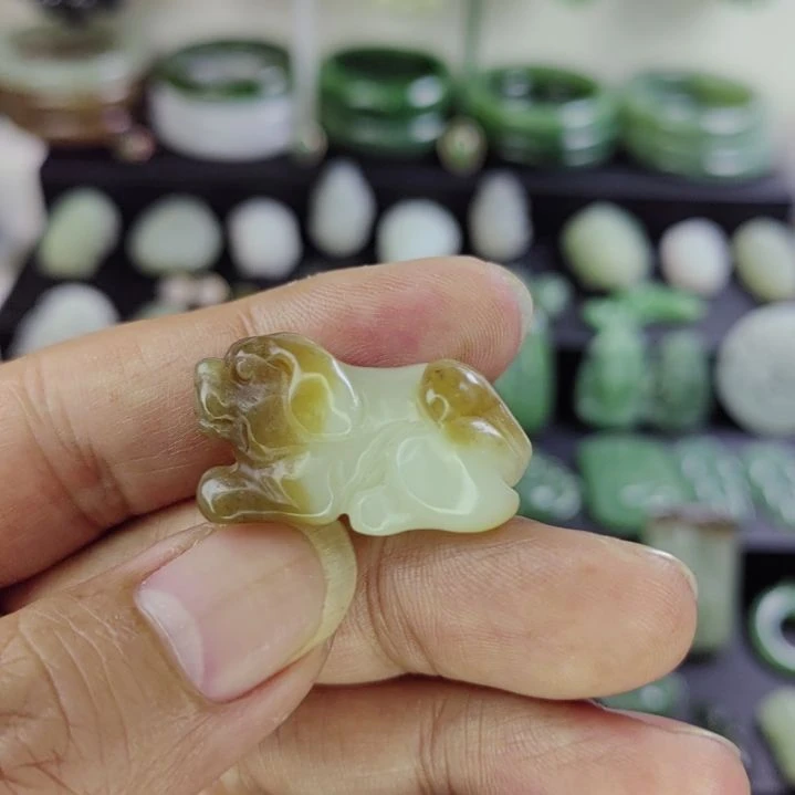 和田玉未镶嵌吊坠(不含链)