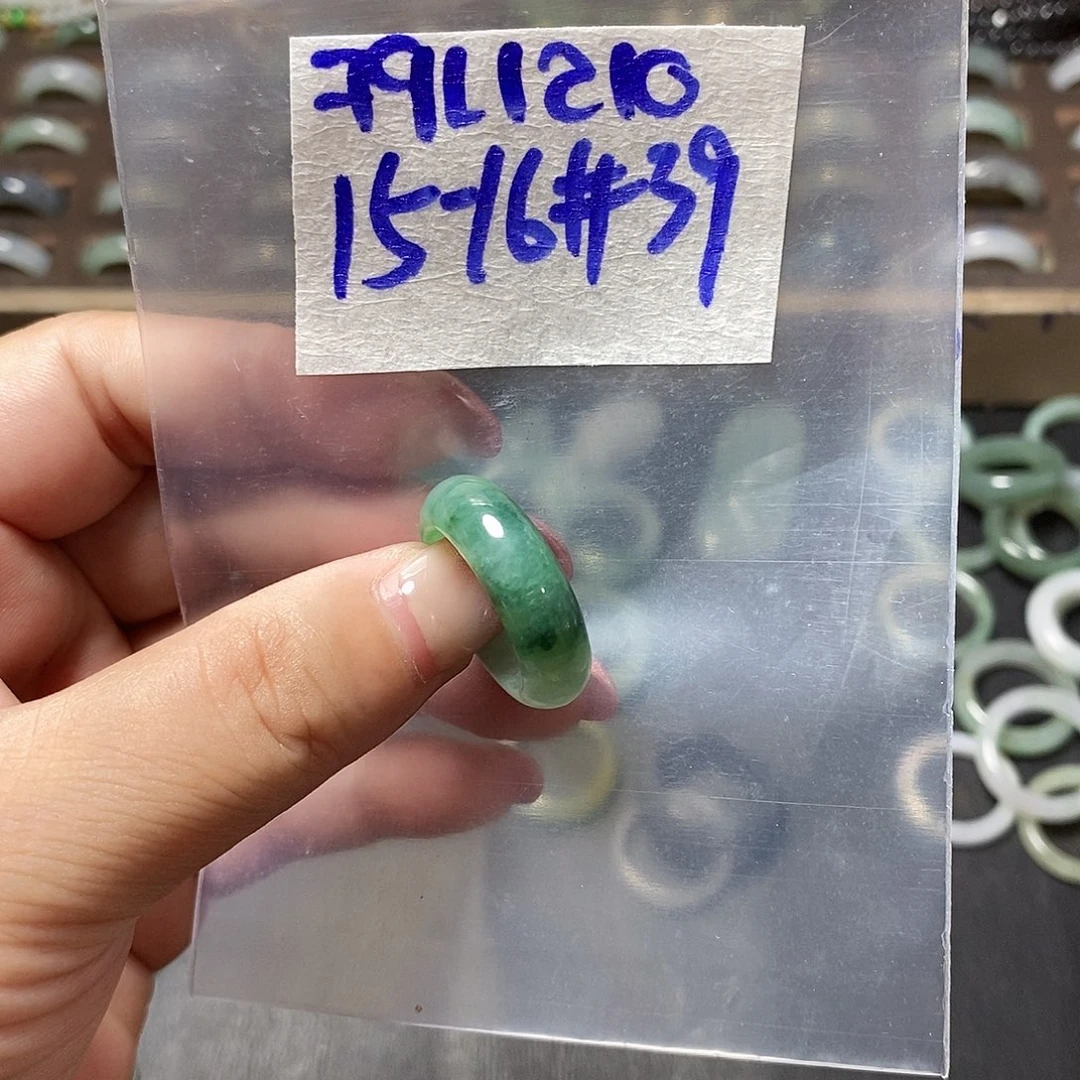 未镶嵌定制翡翠翡翠