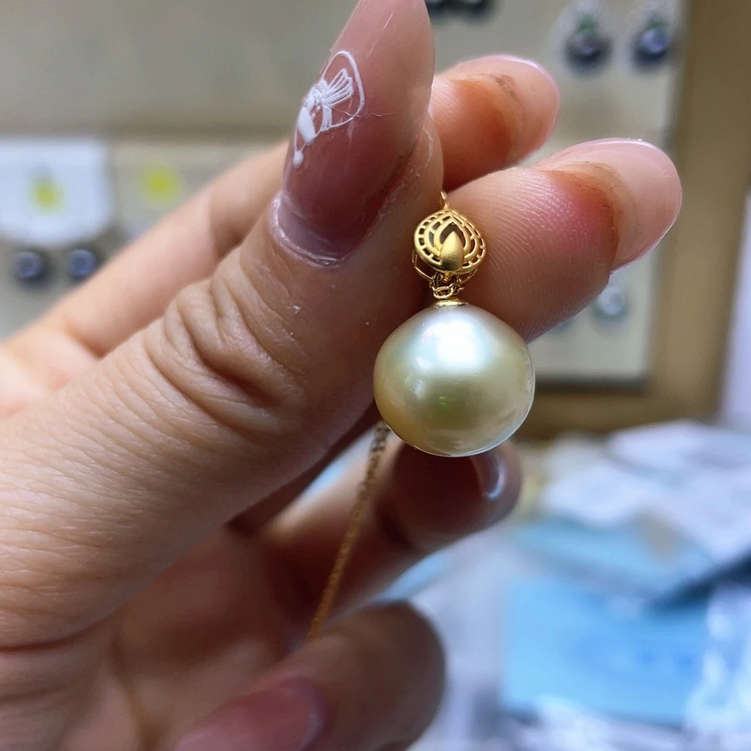 海水珍珠颈饰18K金镶嵌