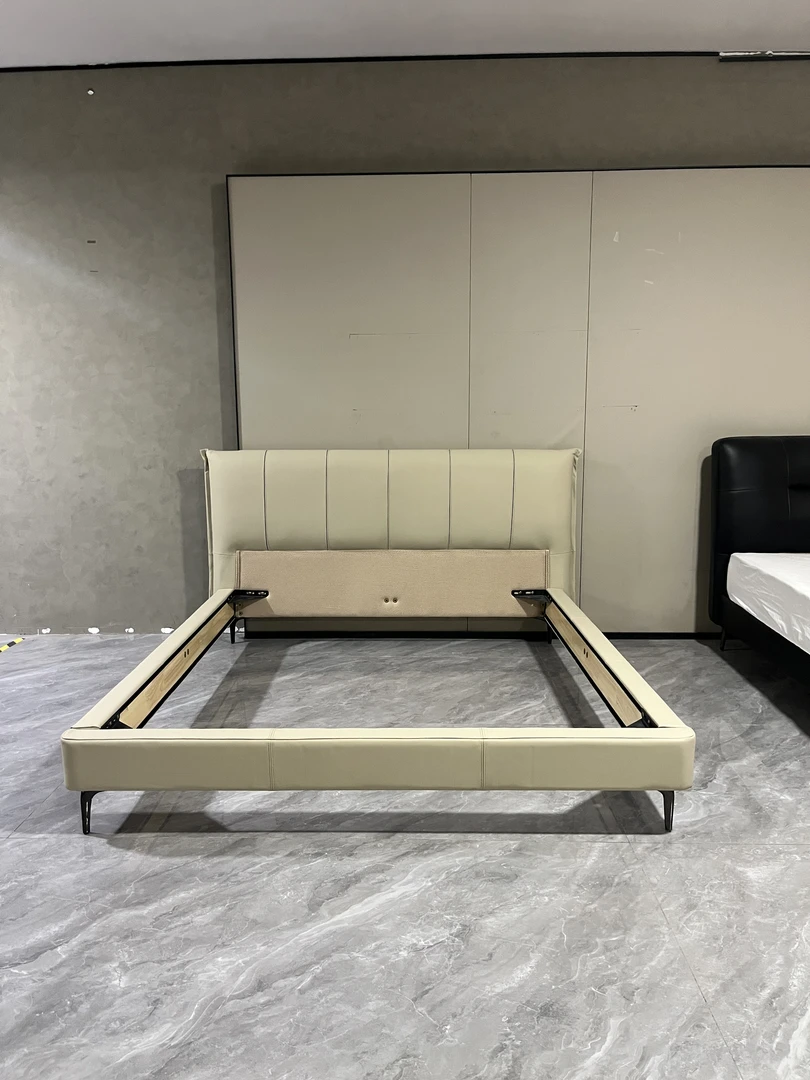 【钢琴键】全真皮设计师款意式极简主卧床双人床婚床软床主皮艺