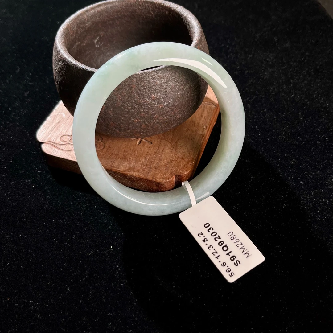 天然翡翠手镯56.6