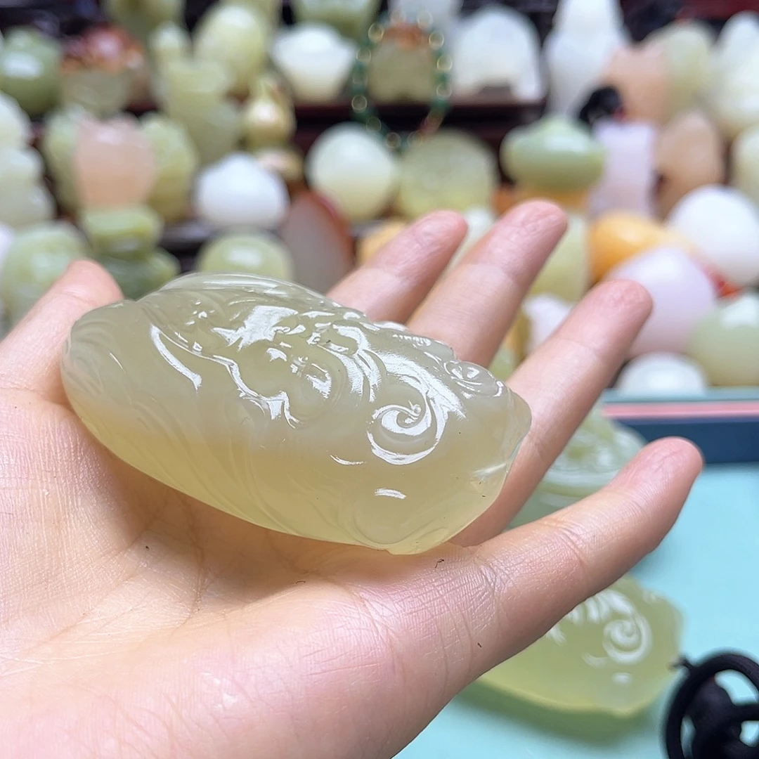 梦****新疆昆仑山脉山料