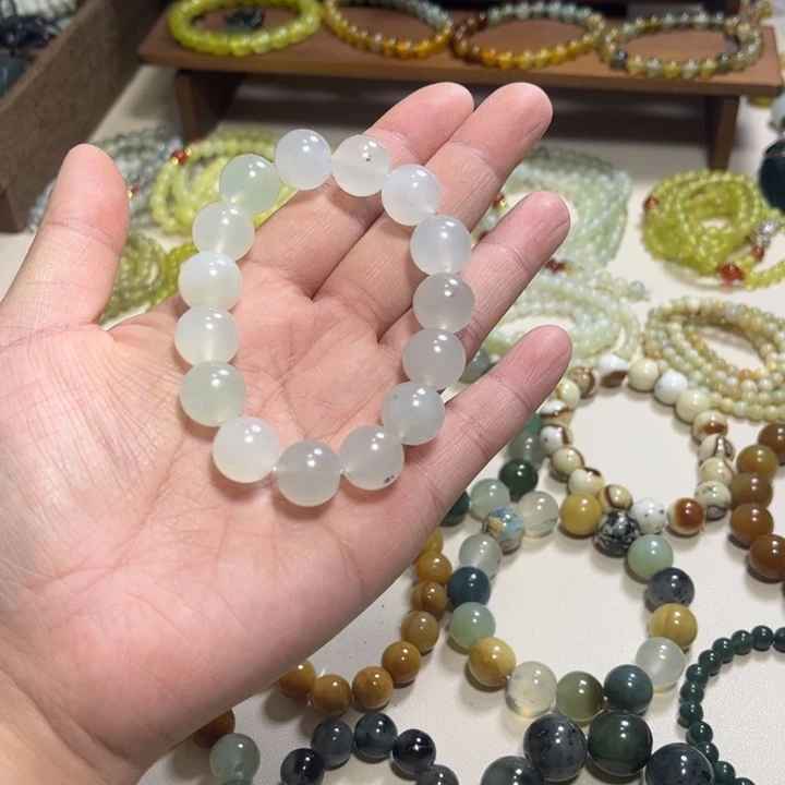 蛇纹石玉未镶嵌手链